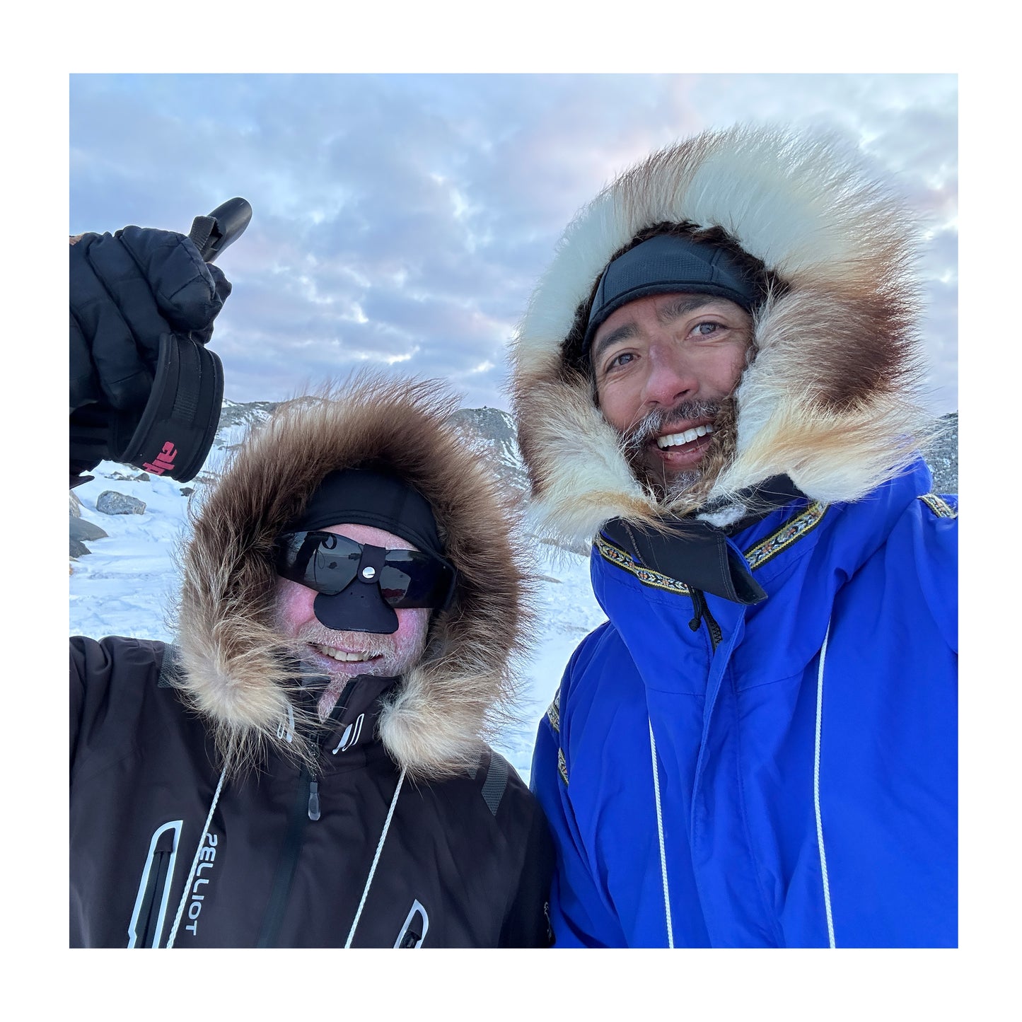 Two Friends And A Polar Bear - Paperback