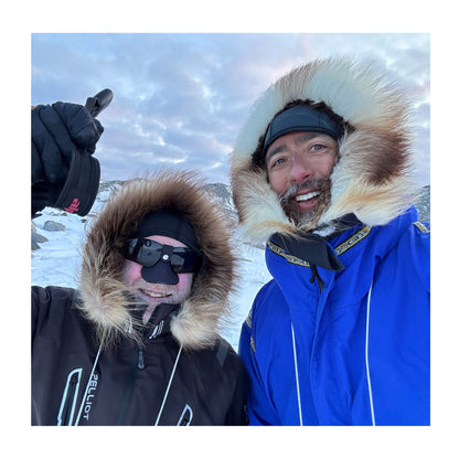 Two Friends And A Polar Bear - Paperback